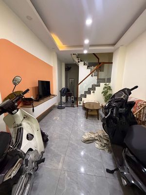Nhú 4 đ/ có nhà nở hậu 27 m2 / h.đông nam , 2 pn, 2wc — ảnh 1