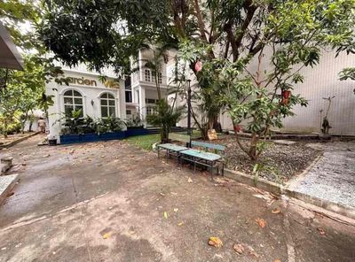 Nhà biệt thự 2 tầng mt chế lan viên dt:1000m2 — ảnh 1