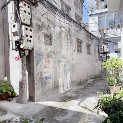 Nhà lô góc 2 mặt thoáng vuông đẹp — ảnh 1
