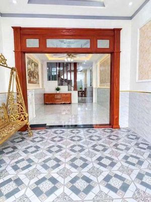 Nhà lầu gần ngã tư chiêu liêu — ảnh 1