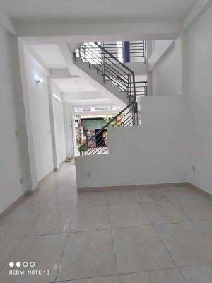 Cho thuê nguyên căn Trệt 2 lầu. Sân Thượng — ảnh 1