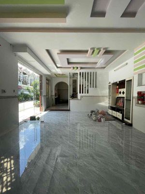 Cho thuê nhà 2 mặt tiền KDC phường Đông Hoà, 5PN — ảnh 1
