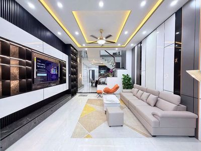 Nhà 3 tầng mới đẹp gần biển Nguyễn Tất Thành, Thanh Khê, Đà Nẵng — ảnh 1