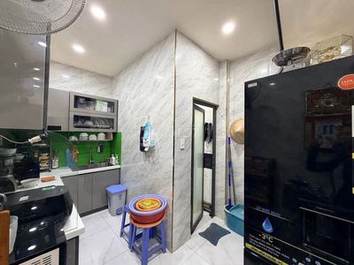 Bán nhà 2 tầng 2pn Nguyễn Thiện Thuật Bình Thạnh gần Chợ Bà Chiểu — ảnh 1
