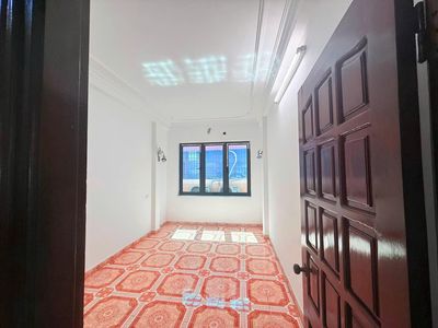 Cho thuê nhà nguyên căn 30m2, 5T ngõ 72 Nguyễn Trãi,Thanh Xuân.Ở ngay — ảnh 1
