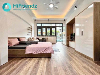 Studio banconl lớn - nhiều ánh sáng - full nội thất - thang máy — ảnh 1