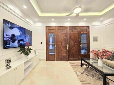 Tôn Thất Tùng, 40m 5 tầng, ô tô đỗ, ngõ thông, 30m ra phố, nhà mới — ảnh 1