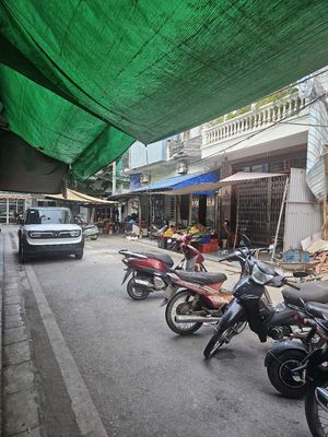 Bán nhà 2 tầng mặt chợ năng tĩnh — ảnh 1