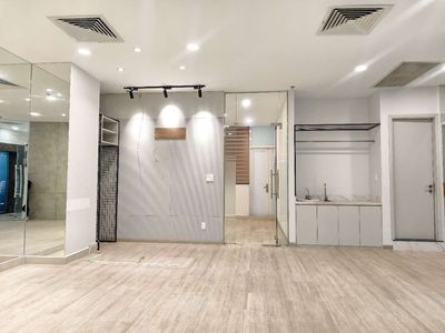 Cho thuê mặt bằng tầng trệt – cao thắng, quận 3 dt:180m2 — ảnh 1