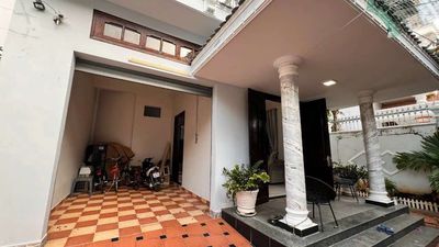 Cho thuê biệt thự 3PN full nội thất gần biển có sân vườn — ảnh 1
