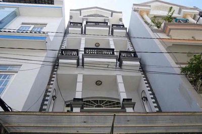 Nhà rộng 56m2 3lầu st 5pn 3wc hxh phạm văn chiêu — ảnh 1