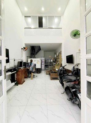 Cho thuê nhà hẻm 8m tân kỳ tân quý, 4x11, có lửng, 1pn 2wc, nhà trống — ảnh 1