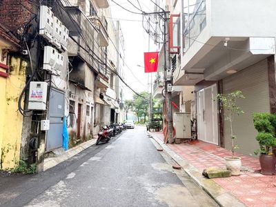 Nhà 6 tầng thang máy Đống Lầm, 35m2, 14.5 tỷ — ảnh 1