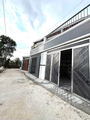 Bán nhà lầu trệt 4PN nở hậu, sân xe tải đường Khánh Bình 10, Bình Dươn — ảnh 1