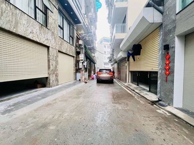 Nhà 7 tầng thang máy garage ô tô Long Biên, gần AEON Mall — ảnh 1