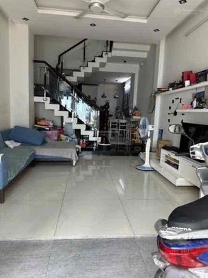 Nhà 2 lầu 3 phòng, có nội thất P.Tăng Nhơn Phú A — ảnh 1