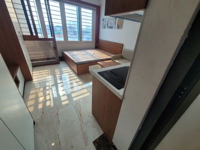 Cho thuê căn hộ studio cửa sổ đầy đủ nội thất nằm ngay tây hồ — ảnh 1