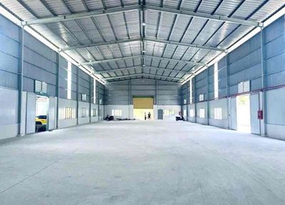 Kho xưởng+mbkd đẹp mới xây(500m2)luỹ bán bích — ảnh 1