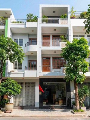 Cho thuê nhà 3 lầu 4pn 5wc giá 30tr — ảnh 1
