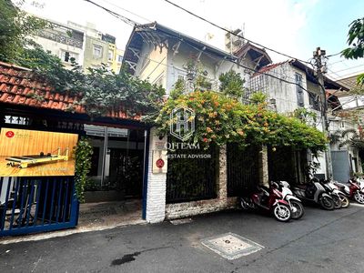Biệt thự hai bà trưng, quận 1 – diện tích lớn, vị trí đẹp — ảnh 1