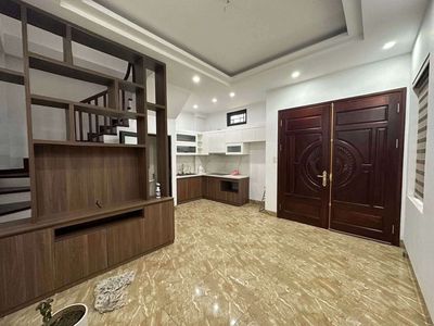 Phố trạm –nhà 5 tầng full đồ, ô tô 7 chỗ vào cửa – chỉ 10 triệu/tháng — ảnh 1