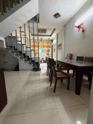 Nhà Gần Tiểu Học Tân Tạo A, 60m2, 3 lầu, 4PN, 10tr tháng — ảnh 1