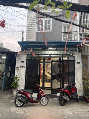 Nhà mặt tiền xe hơi — ảnh 1