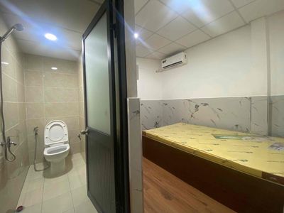 Chính chủ cho thuê studio ban công tách bếp nằm ngay trung tâm — ảnh 1