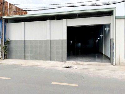 Kho Xưởng Mặt Tiền Đường Xe Tải 10 x 40m 1lửng — ảnh 1