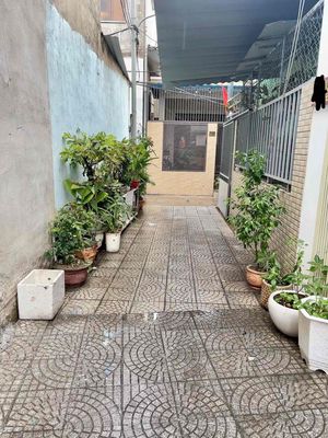 Nhà 3 tầng 3 mê k vết thấm k nguyễn tất thành - trần cao vân — ảnh 1