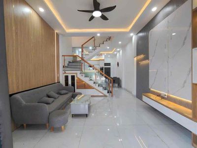Cho thuê nhà 1 trệt 2 lầu 4phòng ngủ gần chợ phú hòa — ảnh 1