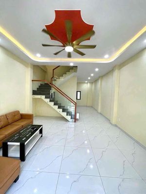 Nhà 1 trệt 2 lầu có nội thất cơ bản, An Phú,Thuận An,đường 7m — ảnh 1