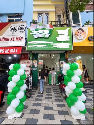 Cửa hàng 27m2 gần chợ Bưởi - Đường Lạc Long Quân kinh doanh thuận lợi — ảnh 1