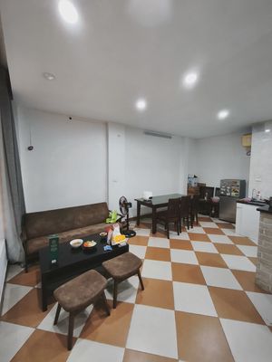 Nhà nguyên căn ngõ 31/43 Xuân Diệu, Tây Hồ (sân vườn, cho làm home) — ảnh 1