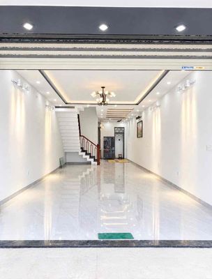 Cho thuê nhà 3 tầng mặt tiền Lê Quảng Chí- Hoà Xuân — ảnh 1