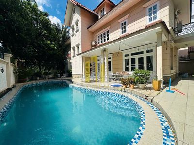 Cho thuê Biệt Thự Xuân Thuỷ 6 Phòng Giá 3600 usd — ảnh 1