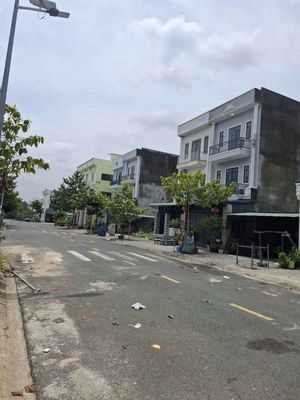 Cho Thuê Nhà 2 Lầu Kcn Nam Tân Uyên Mở rộng Phường Tân Uyên — ảnh 1