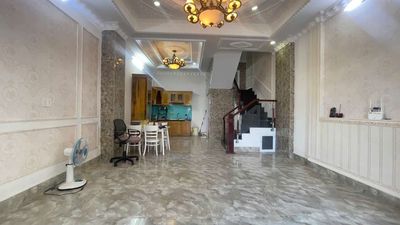 Nhà 3 lầu 5 Phòng hẻm xe hơi 2177 Huỳnh Tấn Phát — ảnh 1