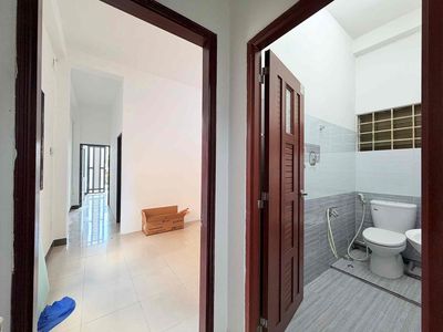 Cho thuê 2 phòng ngủ ban công mới 100% ngay 3 tháng 2 quận 10 — ảnh 1