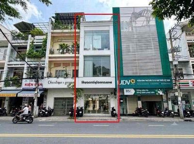 Mb vipp! nằm ngay mt nguyễn gia trí ( d2 cũ ) | 4.2x19m 4 tầng — ảnh 1