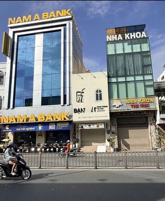 Mặt tiền hòa bình 4m x 27m , 1 trệt 1 lầu vị trí gần ngã tư hòa bình — ảnh 1