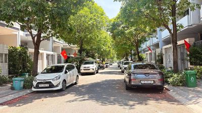 Nhà Phố KDC Vạn Phúc — ảnh 1