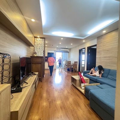 Tòa văn phòng lõi ba đình - lô góc -ô tô đỗ cửa -kinh doanh sầm uất — ảnh 1