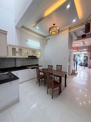 Nhà nguyên căn Đường Cô Giang 2PN, Sẵn Nội Thất 102m2 giá 14 tr/th — ảnh 1