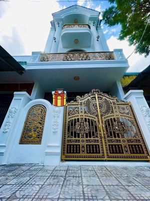 3-story house for rent, located on a 5.5m-wide street in Hoa Minh thuê — ảnh 1