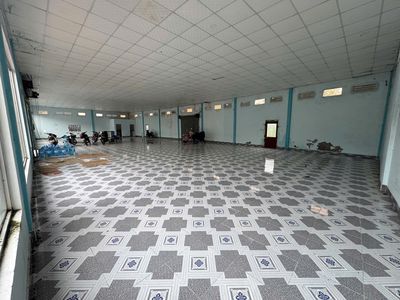 Ô thuê 46,6m2 gồm 7 ô liền kề — ảnh 1