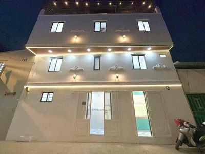 Nhà Nguyên Căn 1 Trệt 2 Lầu Sân Thượng 3 Phòng Ngủ 3 WC Cho Buôn Bán — ảnh 1