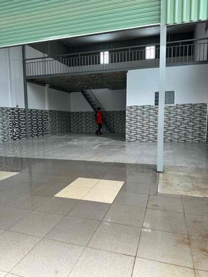 Nhà gác lửng 8x15 mặt tiền nhánh cách Trần Thị Cờ 100m — ảnh 1