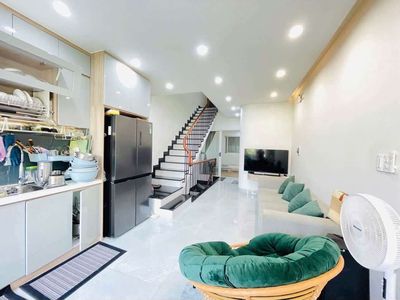 CHO THUÊ NHÀ 3 TẦNG: HÀ HUY GIÁP - 3 phòng ngủ - 4wc - đủ nội thất — ảnh 1