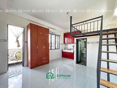 Căn hộ dịch vụ ban công riêng đầy đủ nội thất gần ngã 4 bốn xã đầm sen — ảnh 1